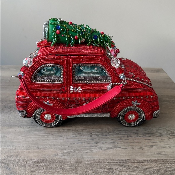 Mary Frances All Spruced Up Christmas Car - Picture 8 of 14